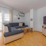 Appartement Gorgeous In With Wifi