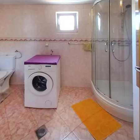 2 Bedroom Cozy In * Vir